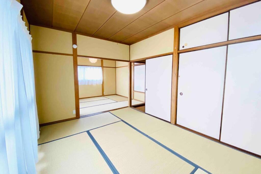 48坪！道後温泉付近駐車場有り清潔さと設備の充実さが高評価 大切な家族仲間と広々とくつろげます Villa Matsuyama  Bagian luar foto
